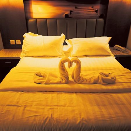 Taraf Yanbu 2 Aparthotel Bagian luar foto