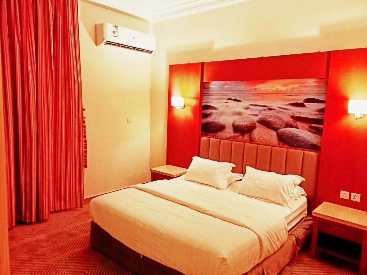 Taraf Yanbu 2 Aparthotel Bagian luar foto