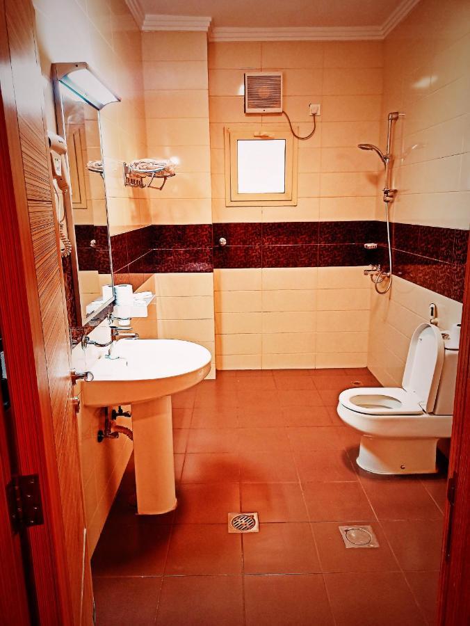 Taraf Yanbu 2 Aparthotel Bagian luar foto