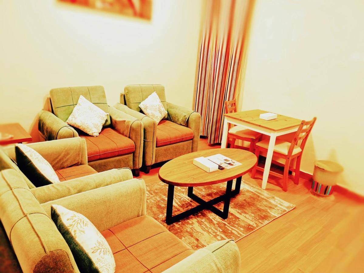 Taraf Yanbu 2 Aparthotel Bagian luar foto