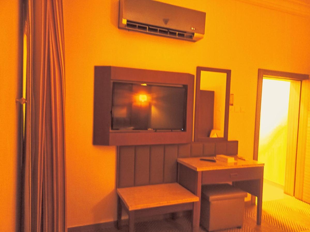 Taraf Yanbu 2 Aparthotel Bagian luar foto
