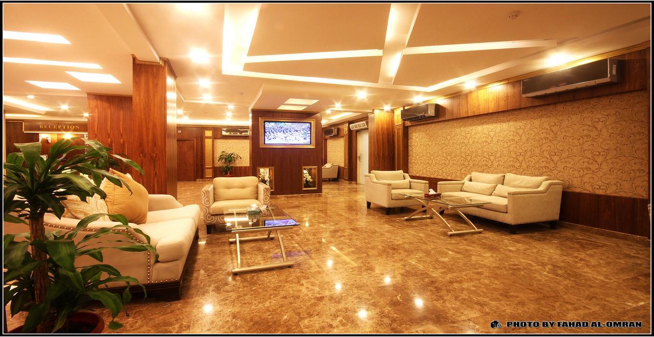 Taraf Yanbu 2 Aparthotel Bagian luar foto